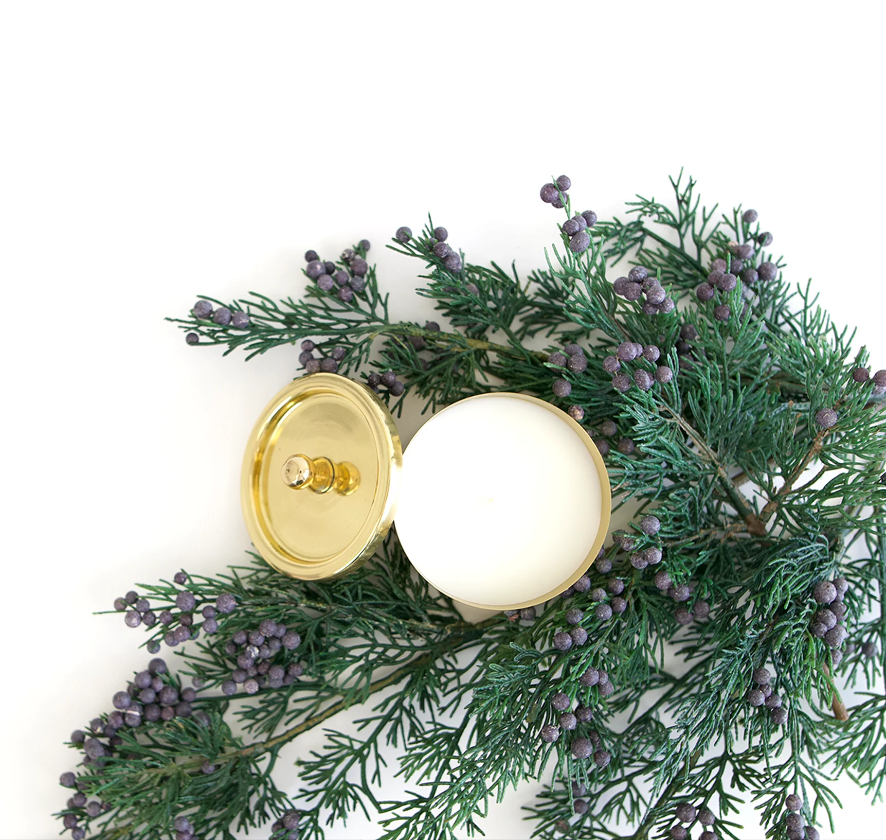 OE Brass Winter Candle - Image 5